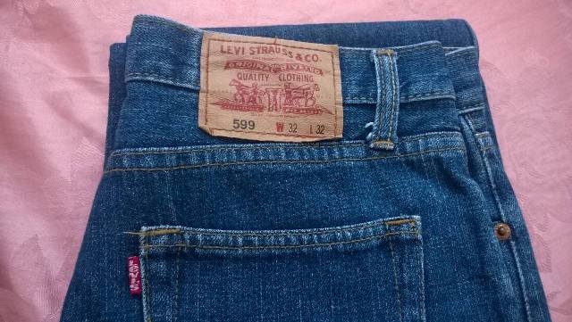 โล๊ะครับกางเกงยีนส์เก่า