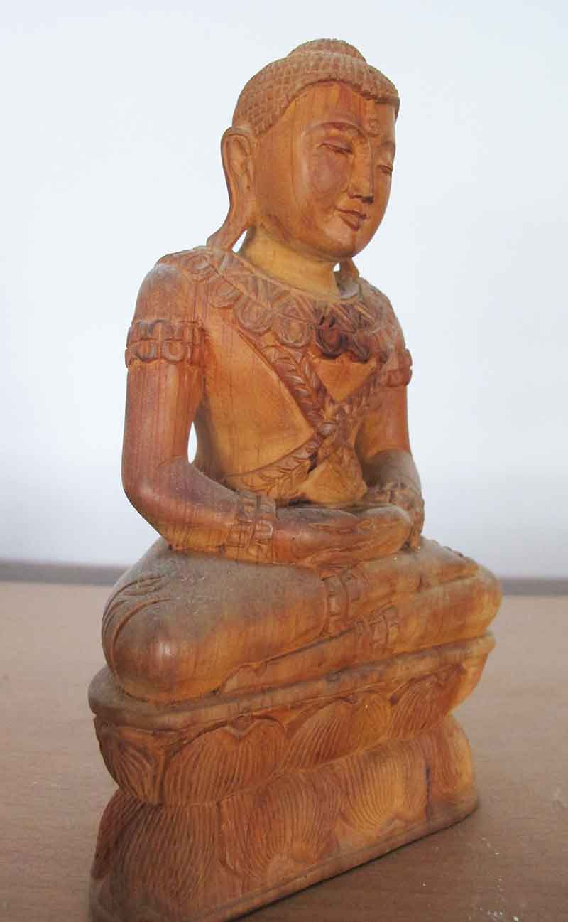 พระพุทธรูป ไม้หอม แกะสลัก 