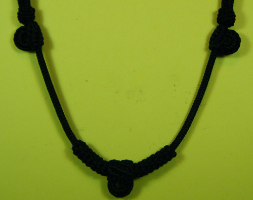 ++สร้อยเชือกถักใส่พระได้ 3 ห่วง เส้นเชือกขนาด 2.2 ม.ม.สามารถปรับสั้นยาวได้++