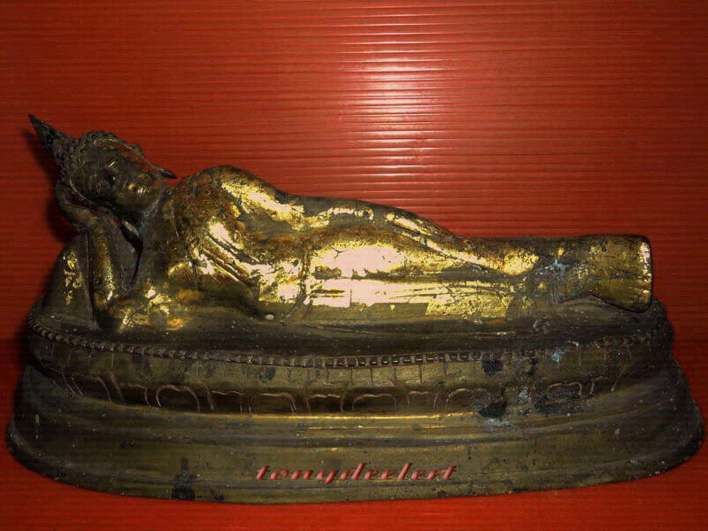 พระบูชาปางไสยาสน์(พระประจำวันอังคาร) ใต้ฐานดินไทยค่ะ