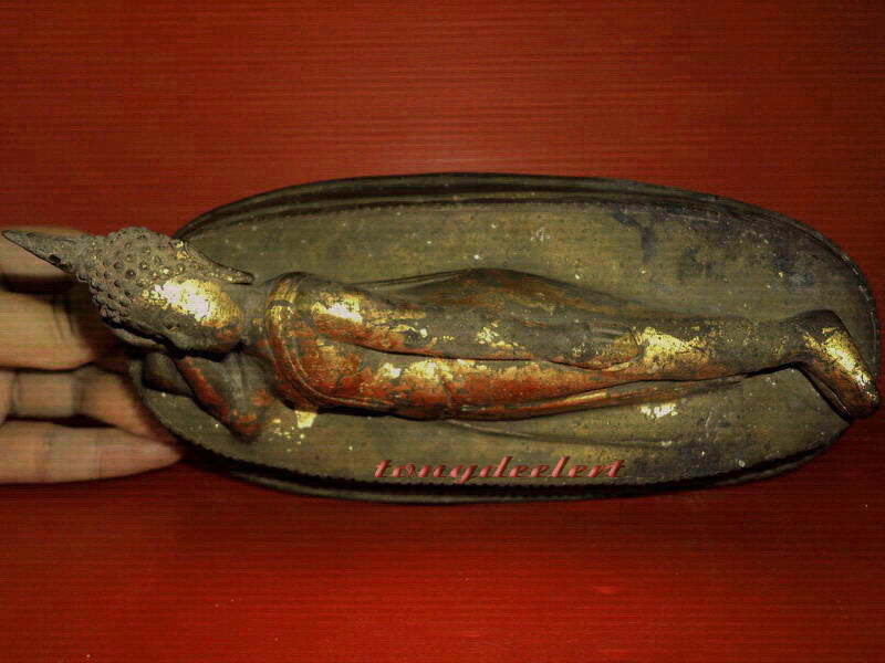 พระบูชาปางไสยาสน์(พระประจำวันอังคาร) ใต้ฐานดินไทยค่ะ