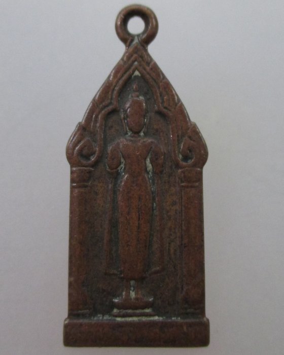 "เคาะเดียว" เหรียญหลวงพ่อน้ำเคือง รุ่นดัง วัดดงตะขบ จ.พิจิตร