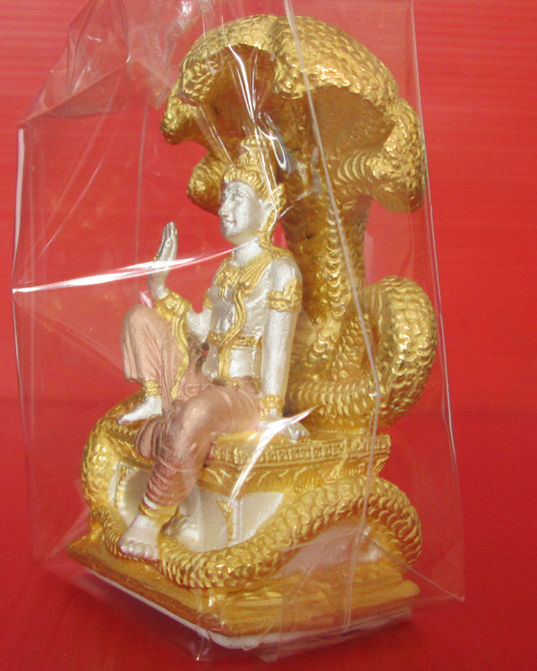 พระบูชาท่านพ่อจตุคาม ขนาดตั้งหน้ารถ รุ่นเหนือดวง วัดพุทไธศวรรย์ 3 K