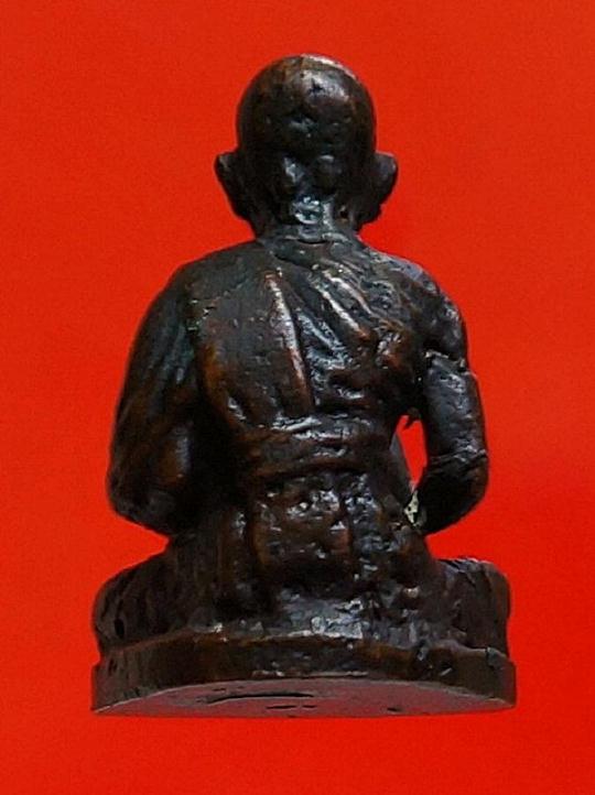 รูปเหมือนหลวงพ่อหวลวัดพิกุล สร้างน้อย หายาก