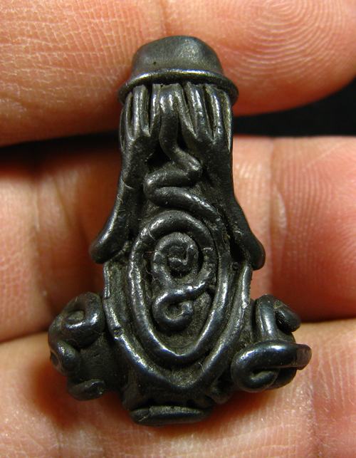 พระปิดตา เนื้อหามวลสารดี สวยไม่ทราบที่ครับ