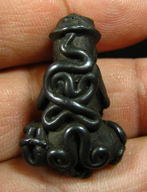 พระปิดตา เนื้อหามวลสารดี สวยไม่ทราบที่ครับ