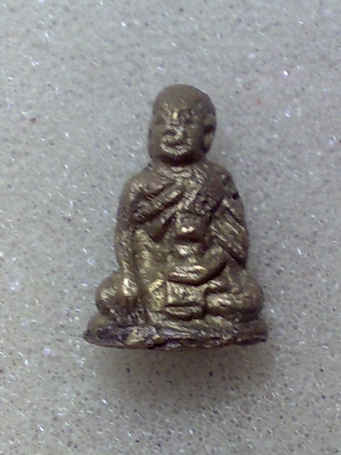 รูปหล่อ ลพ จง วัดคอกหมู สวยเดิมๆครับ