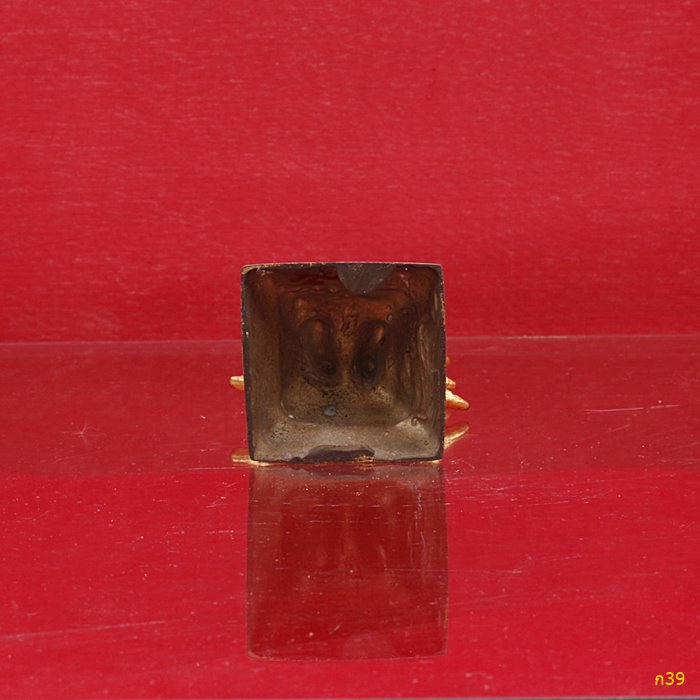 พระบูชาพระสยามเทวาธิราช