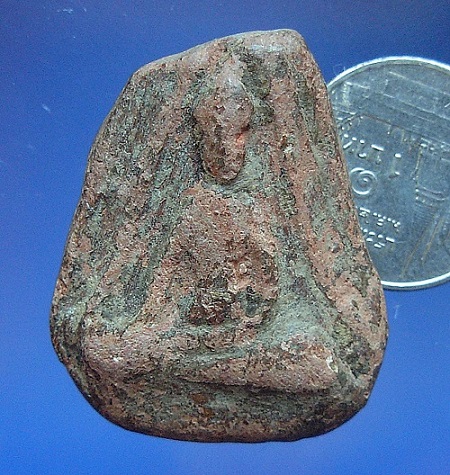 พระร่วงนั่ง เข่ากว้าง สุโขทัยครับ