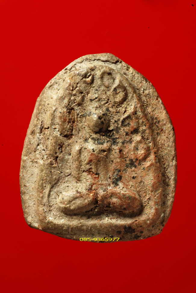 พระเม็ดบัว กรุวัดราชนัดดา เนื้อดิน สร้างประมาณสมัยรัชกาลที่3