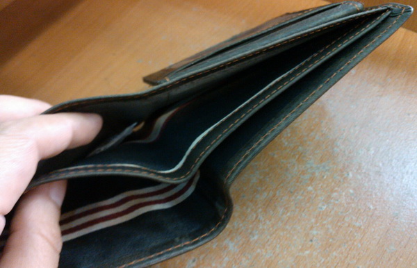 กระเป๋าสตางค์ TOUGH หนังแท้ ของใหม่ค่ะ