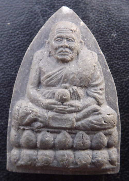 หลวงปู่ทวดหลวงปู่หมุน ปลุกเสกเมื่อปี 2543 วัดบ้านจาน จ.ศรีสะเกษ