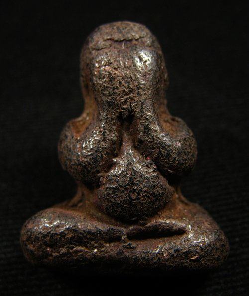 พระปิดตา เนื้อหามวลสารดี สวยไม่ทราบที่ครับ