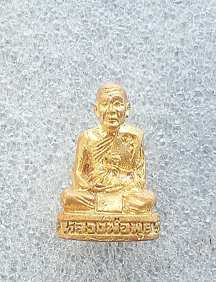 เคาะแรกแดง รูปหล่อหลวงพ่อพุธวัดเ ขาใหญ่