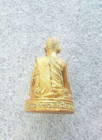 เคาะแรกแดง รูปหล่อหลวงพ่อพุธวัดเ ขาใหญ่