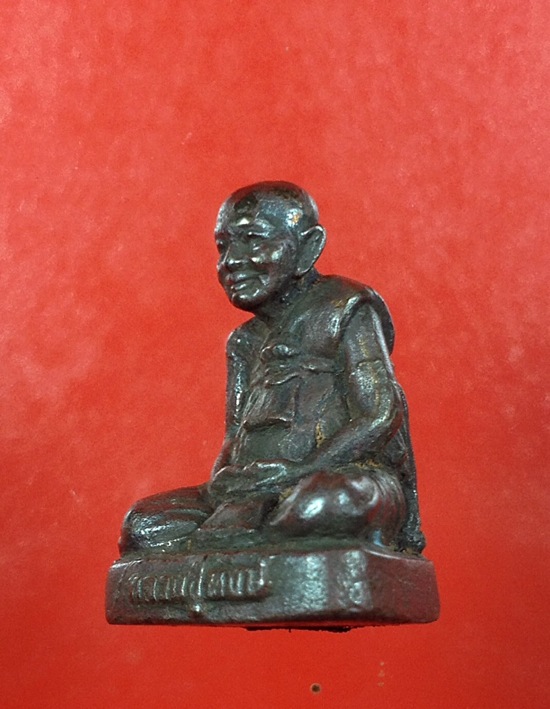 รูปหล่อโบราณ เนื้อนวะโลหะแก่ทองคำ หลวงปู่หงษ์ พรหมปัญโญ 