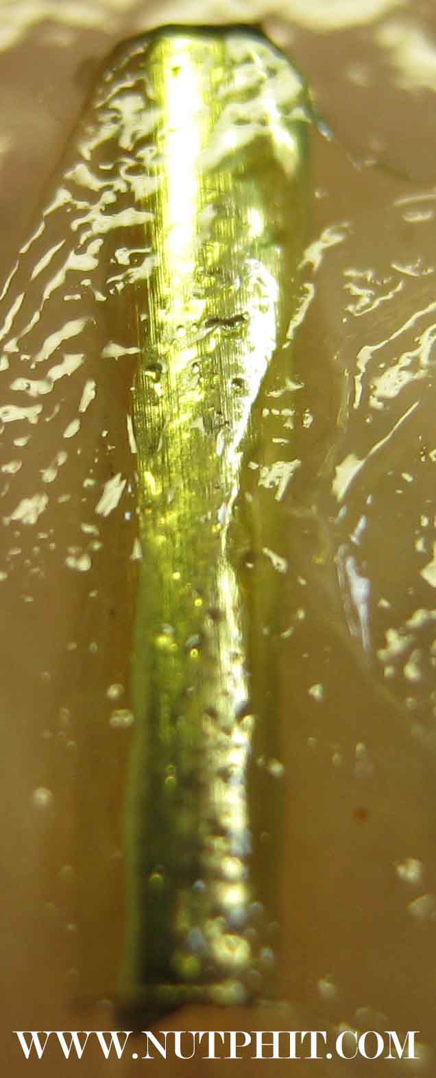 126*สีผึ้งมหาเมตตาผสมเทียนชัย ตะกรุดเงิน-ทอง-พร้อมจีวรของหลวงพ่อเกษม เขมโก ลำปาง*