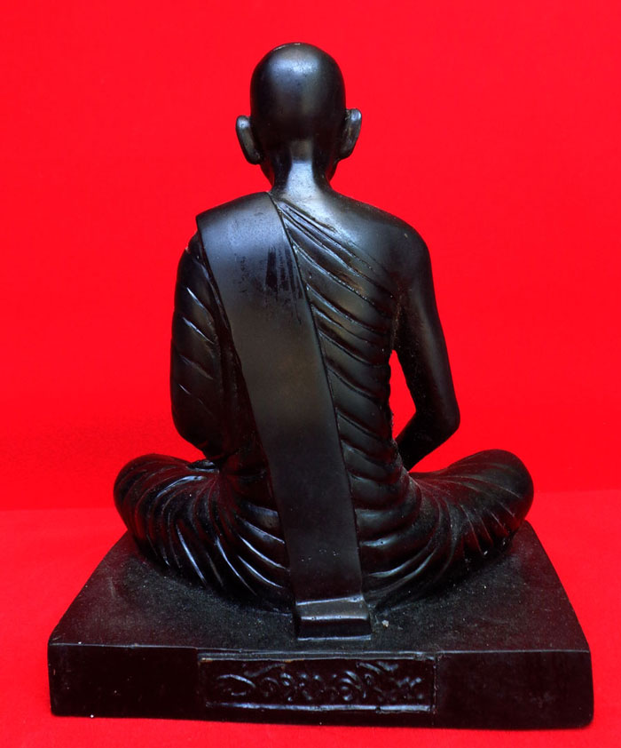 หลวงพ่อเดิม วัดหนองโพธิ์ จ.นครสวรรค์ ทางวัดจัดสร้างปี 41 หน้าตักกว้าง 5 นิ้ว