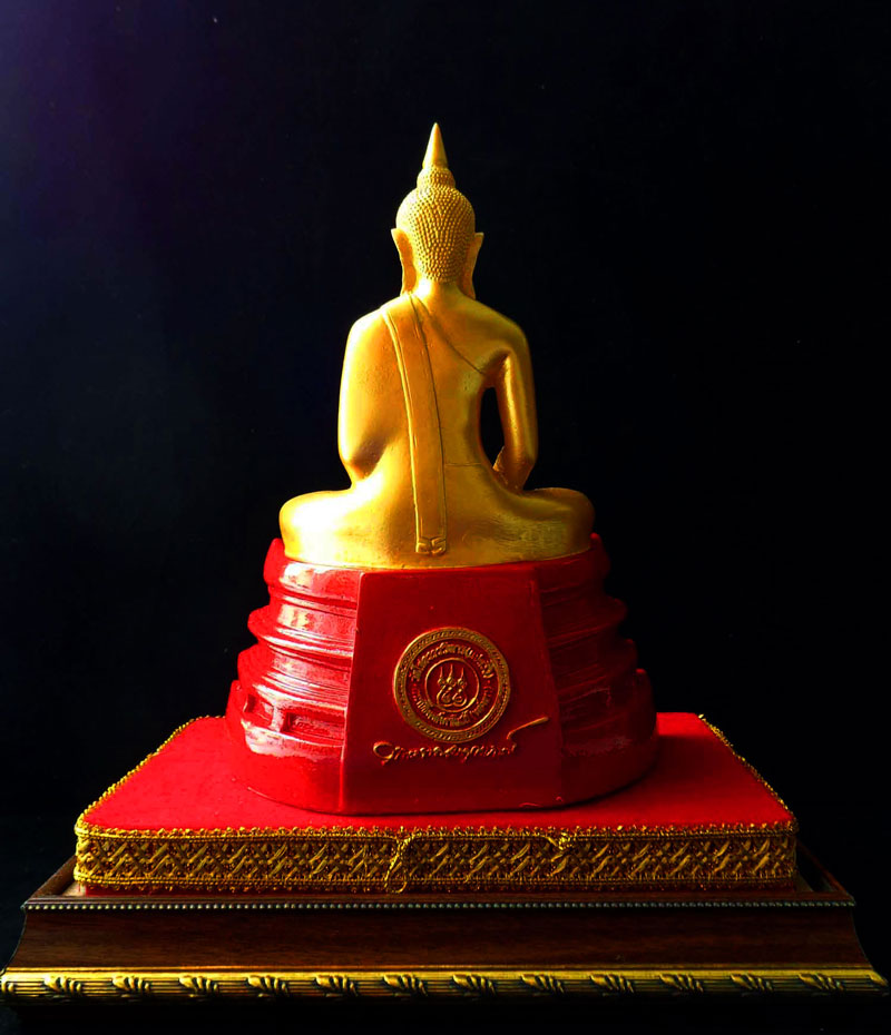 พระบูชาโสธร 5 นิ้ว ฐานแดง สวยสะใจมาก เนื้อเรซิ่นองค์สีทอง ฐานแดง พุทธศิลป์ใหม่ สวยแปลกมาก  