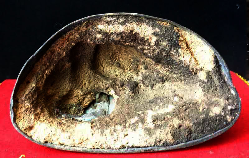 หลวงพ่อพรหม ถาวโ ร วัดช่องแค พระบูชา ขนาดหน้าตั ก 5 นิ้ว ฐานรูปกลมรูปไข่ เนื้อทองเหลืองรมดำ ฐานดินไท