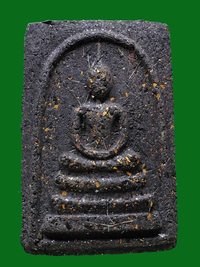 หลวงปู่เหรียญ จ.หนองคาย สมเด็จ9มงคล ปี40 เนื้อพิเศษ สีดำ โรยเกศา,ตะไบทอง  มอบประมาณด้านล่าง