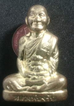 รูปหล่อปั๊มหลวงพ่อจรัญเนืัอโลหะ