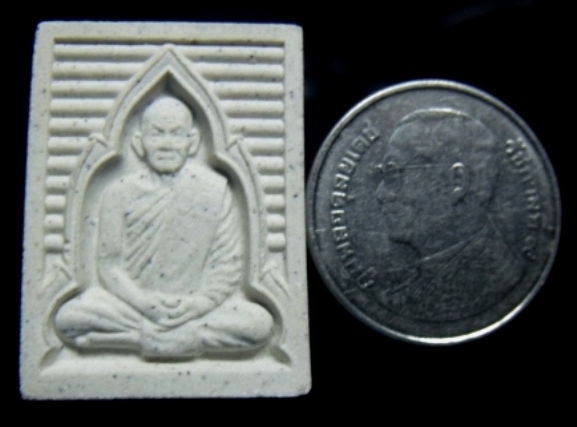**วัดใจ**พระผงรูปเหมือน 100 ปี หลวงพ่อขอม วัดโพธาราม (ไผ่โรงวัว) จ.สุพรรณบุรี**พร้อมกล่องเดิม