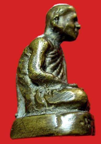 รูปหล่อหลวงพ่อคล้าย วัดสวนขัน ไม่ทราบปี