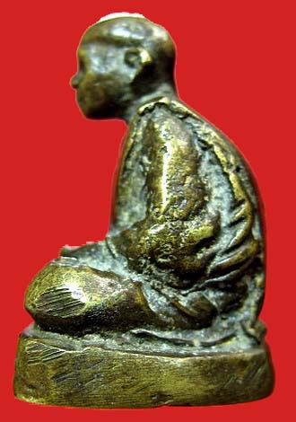 รูปหล่อหลวงพ่อคล้าย วัดสวนขัน ไม่ทราบปี