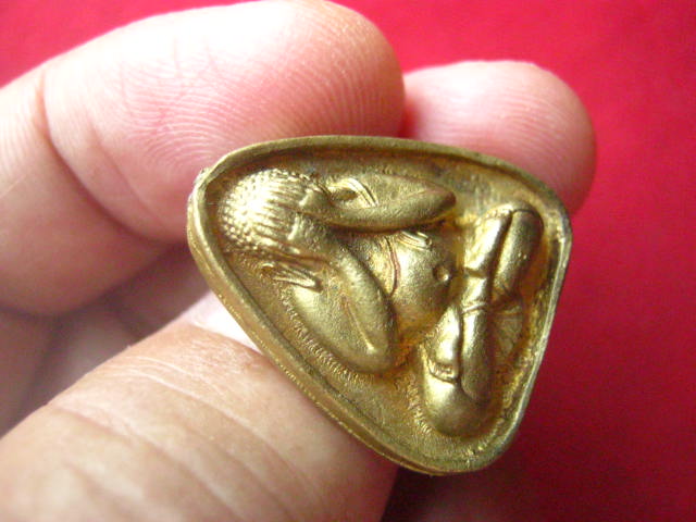 พระปิดตา หลวงพ่อแดง วัดอินทาราม สมุทรสงคราม รุ่นรวยล้นเหลือ 