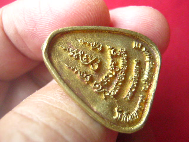 พระปิดตา หลวงพ่อแดง วัดอินทาราม สมุทรสงคราม รุ่นรวยล้นเหลือ 