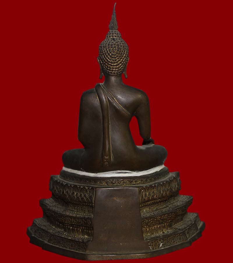 หลวงพ่อชัยมงคล  ขนาดหน้าตัก ๕ นิ้ว สูง ๑๐ นิ้ว วัดเขาดิน จ.ประจวบคีรีขันธ์  พ.ศ. 2528