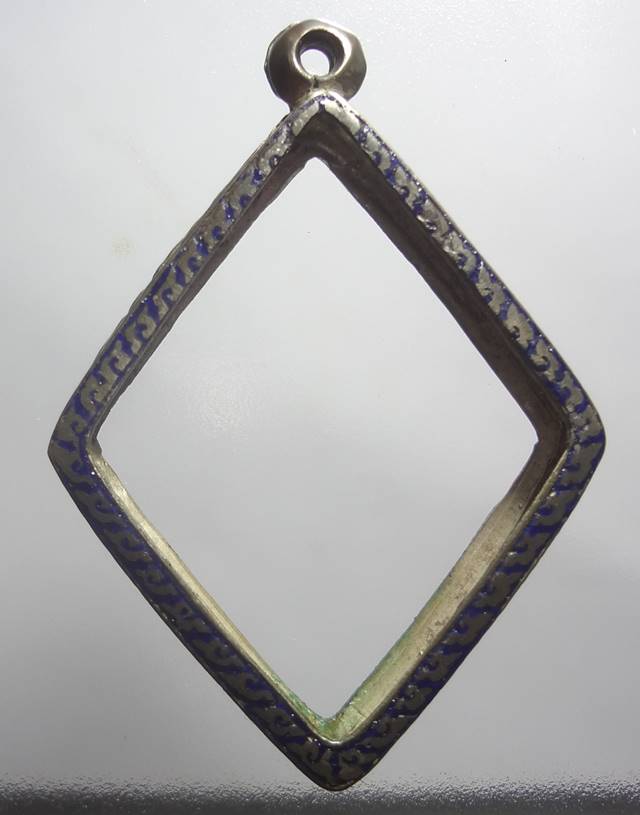 : ตลับเงินลงยางามๆครับ 3