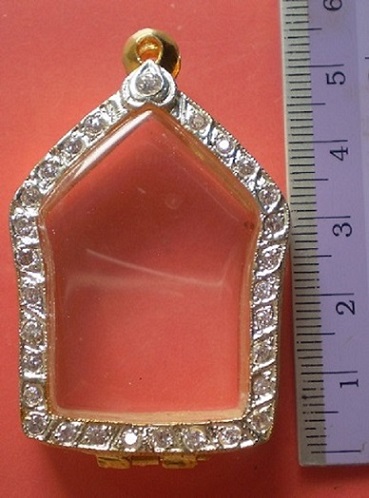 ตลับไมครอน ล้อมเพชร  ใส่ขุนแผนพรายกุมารพิมพ์ใหญ่  เคาะเดียว 