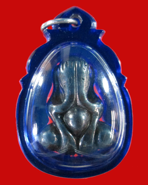 พระปิดตาหลวงปู่นาค วัดห้วยจระเข้ เนื้อเมฆพัด รุ่นขุมสมบัติ 111 ปี 