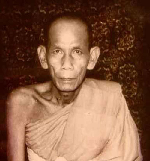  เหรียญ พระแก้วมรกต หลวงพ่อเอีย วัดบ้านด่าน คณะสงฆ์ปราจีนบุรี ปี ๒๕๑๕