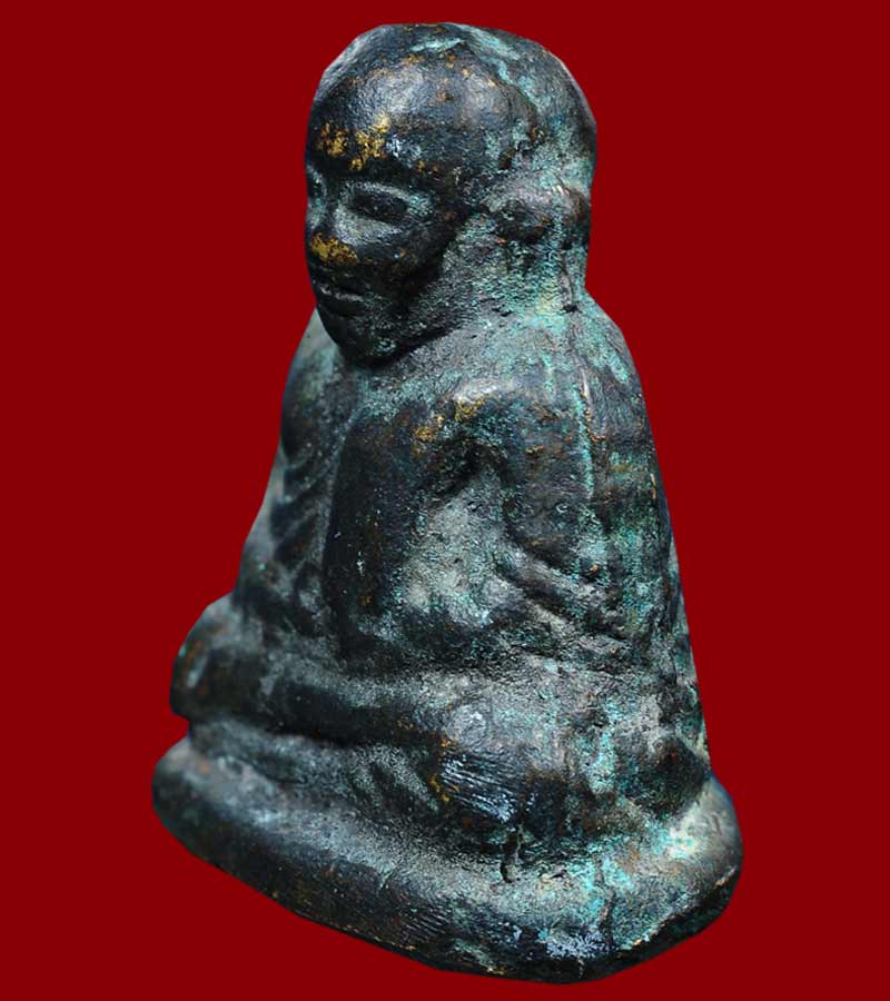 หลวงพ่อเงิน วัดบางคลาน จังหวัดพิจิตร รุ่นปืนแตก พิมพ์เศียรกลม ปี ๒๕๒๘ 