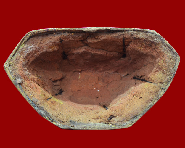 พระบูชา5.5นิ้ว สมัยรัชกาล ก้นดินไทย เนื้ออมแดง พิมพ์มารวิชัย สภาพทำความสะอาด เอาสีทองบอล์นออกครับ