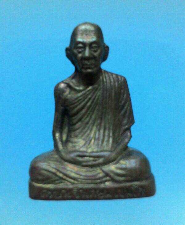 รูปหล่อปั๊ม ครูบาเจ้าเกษม เขมโก