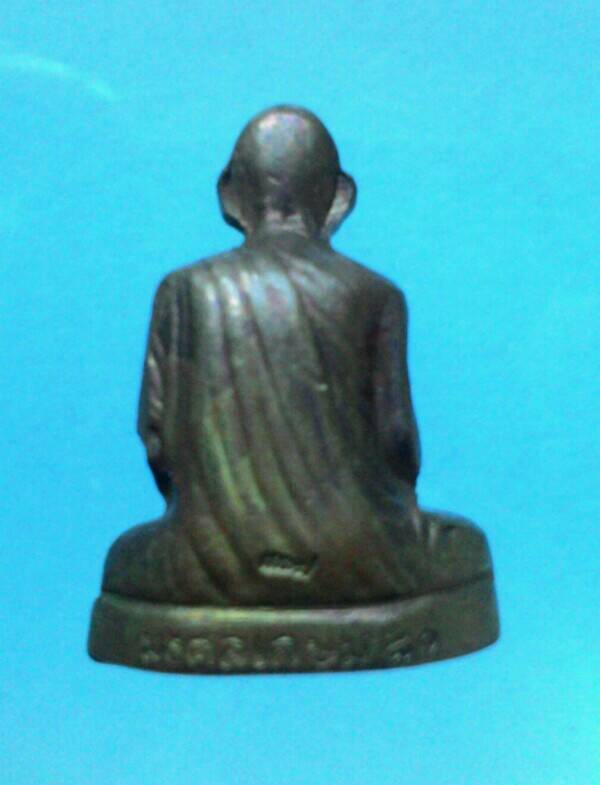 รูปหล่อปั๊ม ครูบาเจ้าเกษม เขมโก