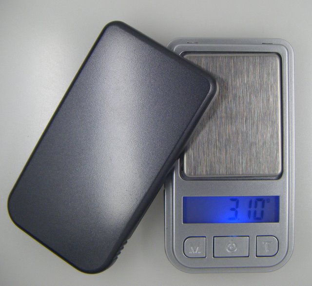!!!ลดราคาพิเศษ!!! เครื่องชั่ง(mini scale) ขนาด 100g x 0.01 g ใช้งานง่าย พกพาสะดวกนะคะ 
