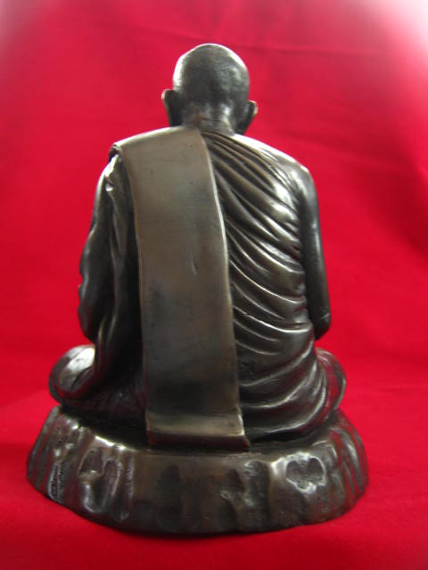 หลวงปู่เหรียญ วรลาโภ วัดอรัญบร รพต จ.หนองคาย 5 นิ้ว สวยๆๆ ส่ ง ถึงบ้านครับ....D