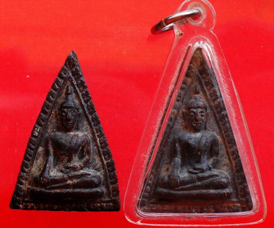 พระพิจิตรหลังลายผ้า (สนิมแดง) หลวงพ่อดี วัดพระรูป สุพรรณบุรี