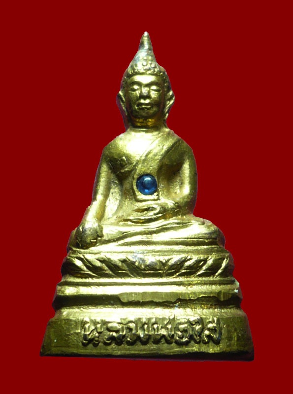 หลวงพ่อพระใส ฐานสูง ปี12กะไหล่ทองเดิมๆหลอยเดิมๆครับสภาพสวยเดิมๆหายากครับ.