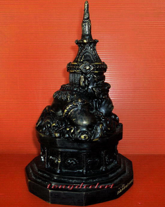 พระบูชาราหูตำหรับหลวงพ่อน้อย วัดศีรษะทอง จ.นครปฐม รุ่น 12 นักษัตร สวยมากค่ะ