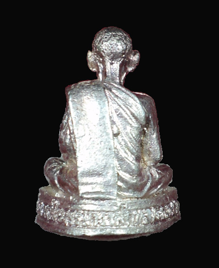 รูปหล่อหลวงพ่อผล วัดเชิงหวาย เนื้อเงิน  