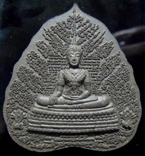**วัดใจ**พระพุทธนิมิตรวิชิตมารโมลีศรีสรรเพชญบรมไตรโลกนาถ มหายันต์ อาจารย์หม่อม**สวยอลังการ เชิญชม 