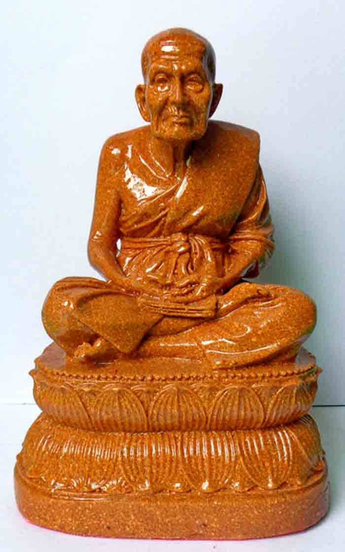 พระบูชาหลวงพ่อทวด วัดช้างไห้ เนื้อกระเบื้องหลังคาโบส์ถ หน้าตัก 5 นิ้ว ความสูง 8 นิ้ว สวยงามมากๆค่ะ เ