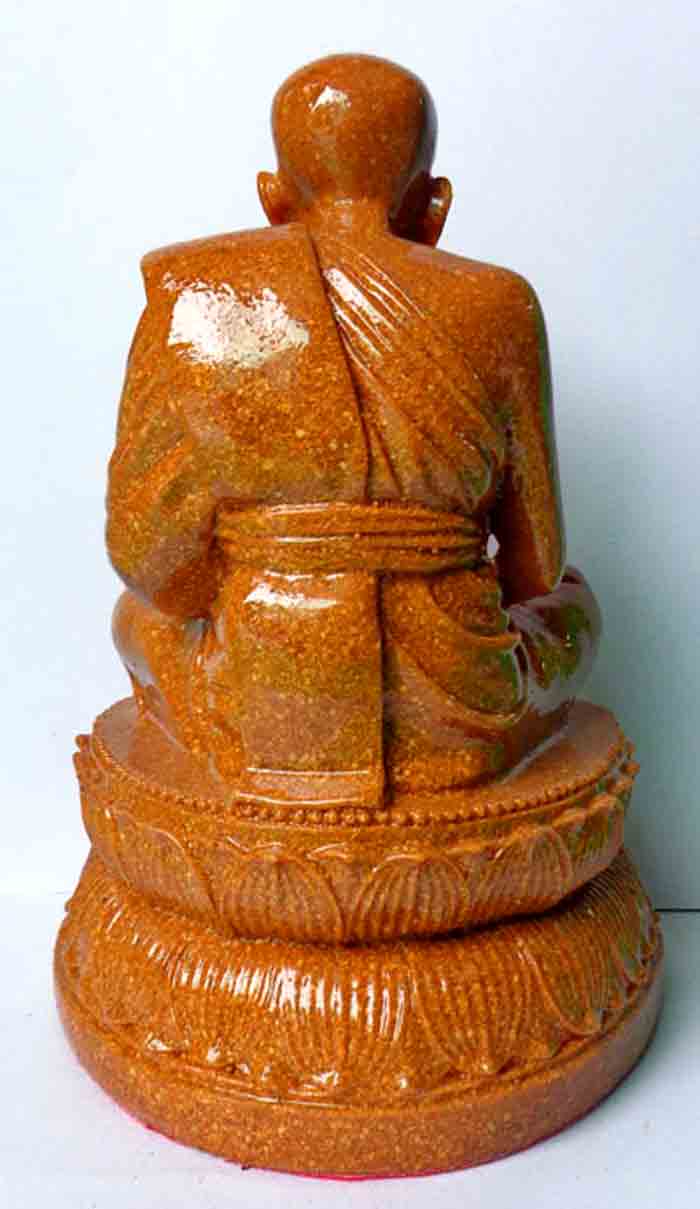 พระบูชาหลวงพ่อทวด วัดช้างไห้ เนื้อกระเบื้องหลังคาโบส์ถ หน้าตัก 5 นิ้ว ความสูง 8 นิ้ว สวยงามมากๆค่ะ เ