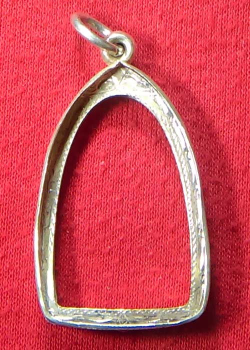 02 กรอบเงินแท้มือสอง ใส่พระหลวงพ่อโสธรขนาดลอยองค์ รุ่นกรมตำรวจได้